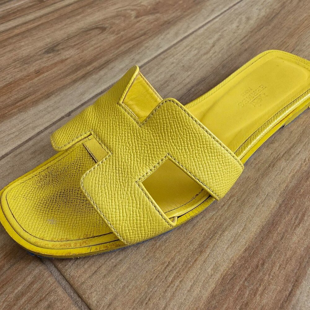 Hermes Oran Yellow Leather H Sandals Eur. 37